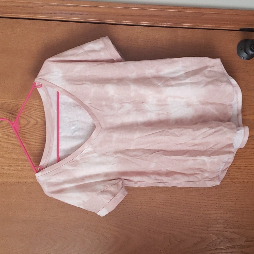 Women's medium tee